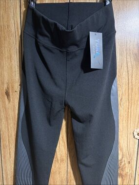 Yuna Active High-Waist Black Leggings with Gray Side Stripe